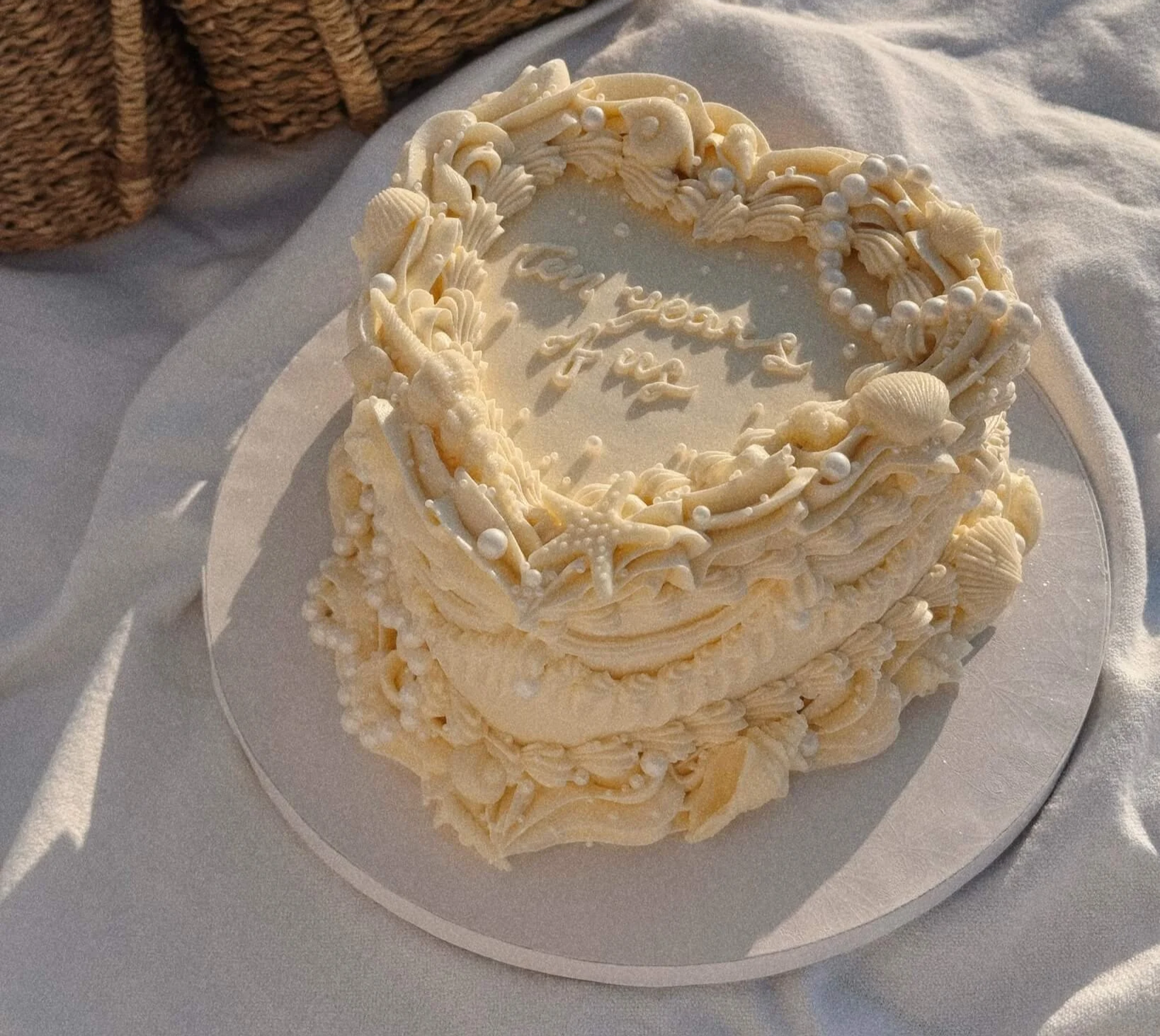 Mads Eatz | Custom Cakes in Nashville & Franklin TN